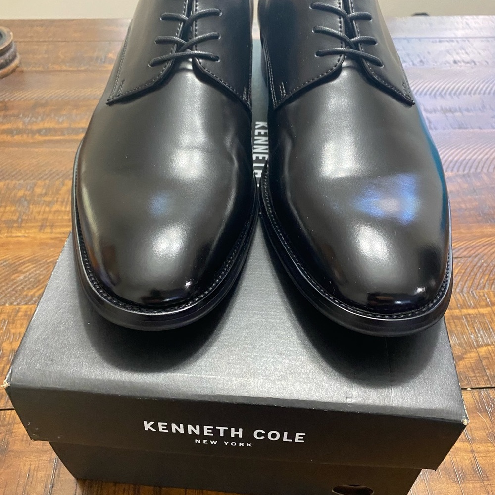 Kenneth Cole Dress shoes